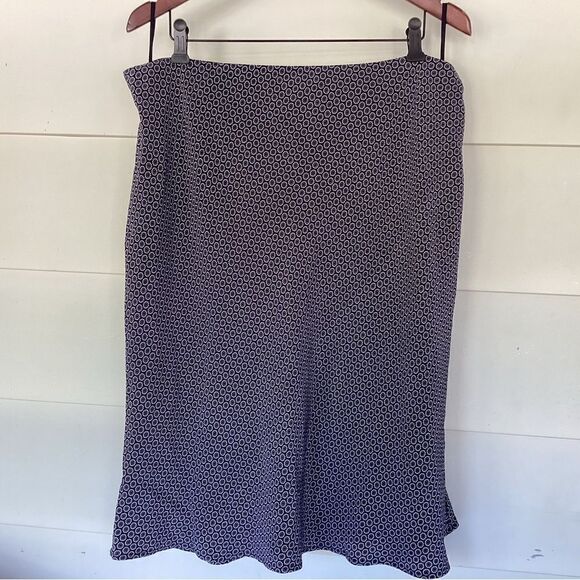 Lands End size 18 flared silk skirt. 0522 - Picture 2 of 6